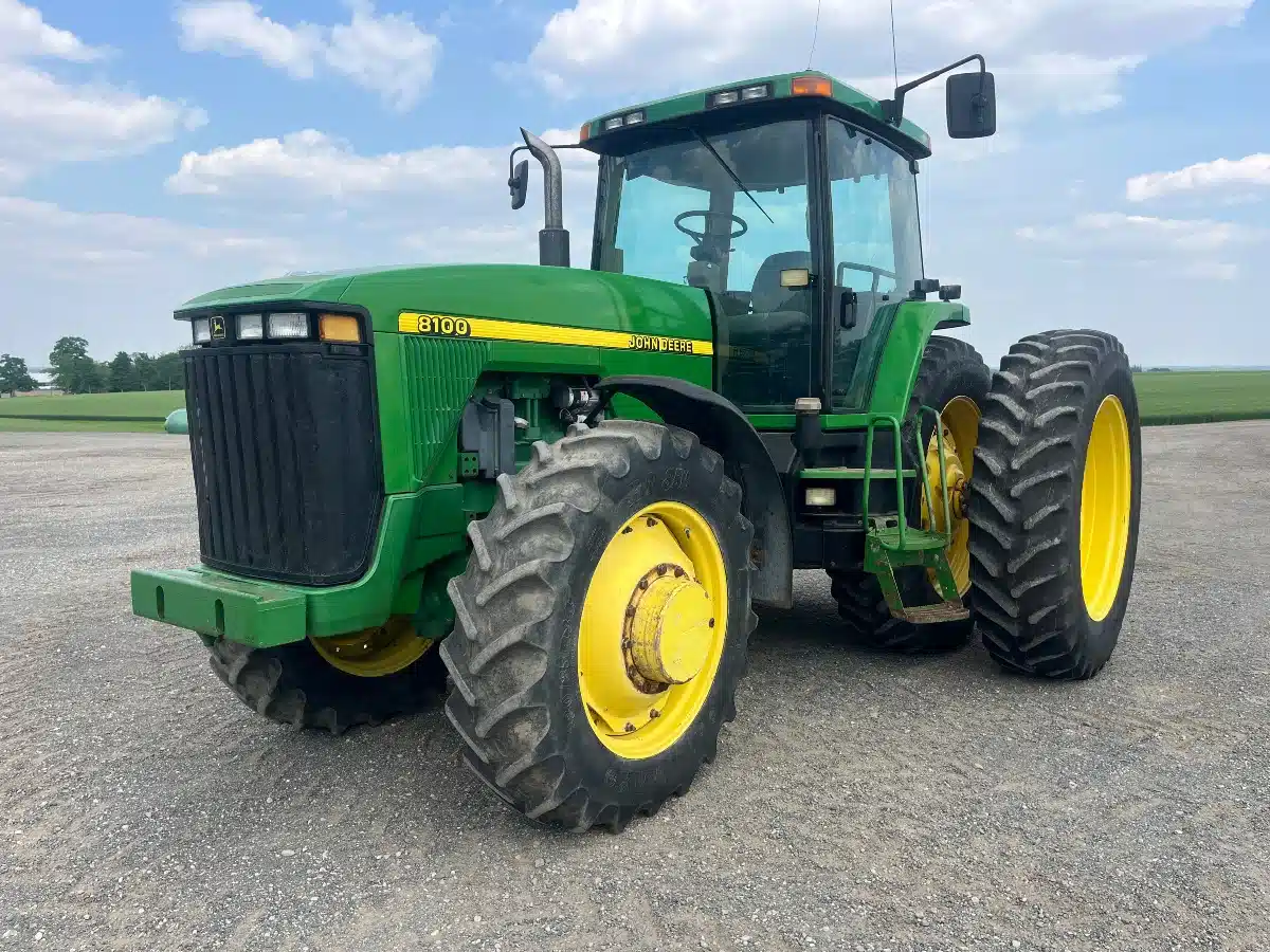 Gallery image 1 for Used 1997 John Deere 8100 Tractor