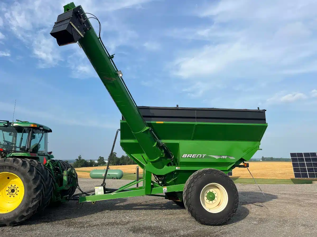 Gallery image 2 for Used Brent 780 Grain Cart