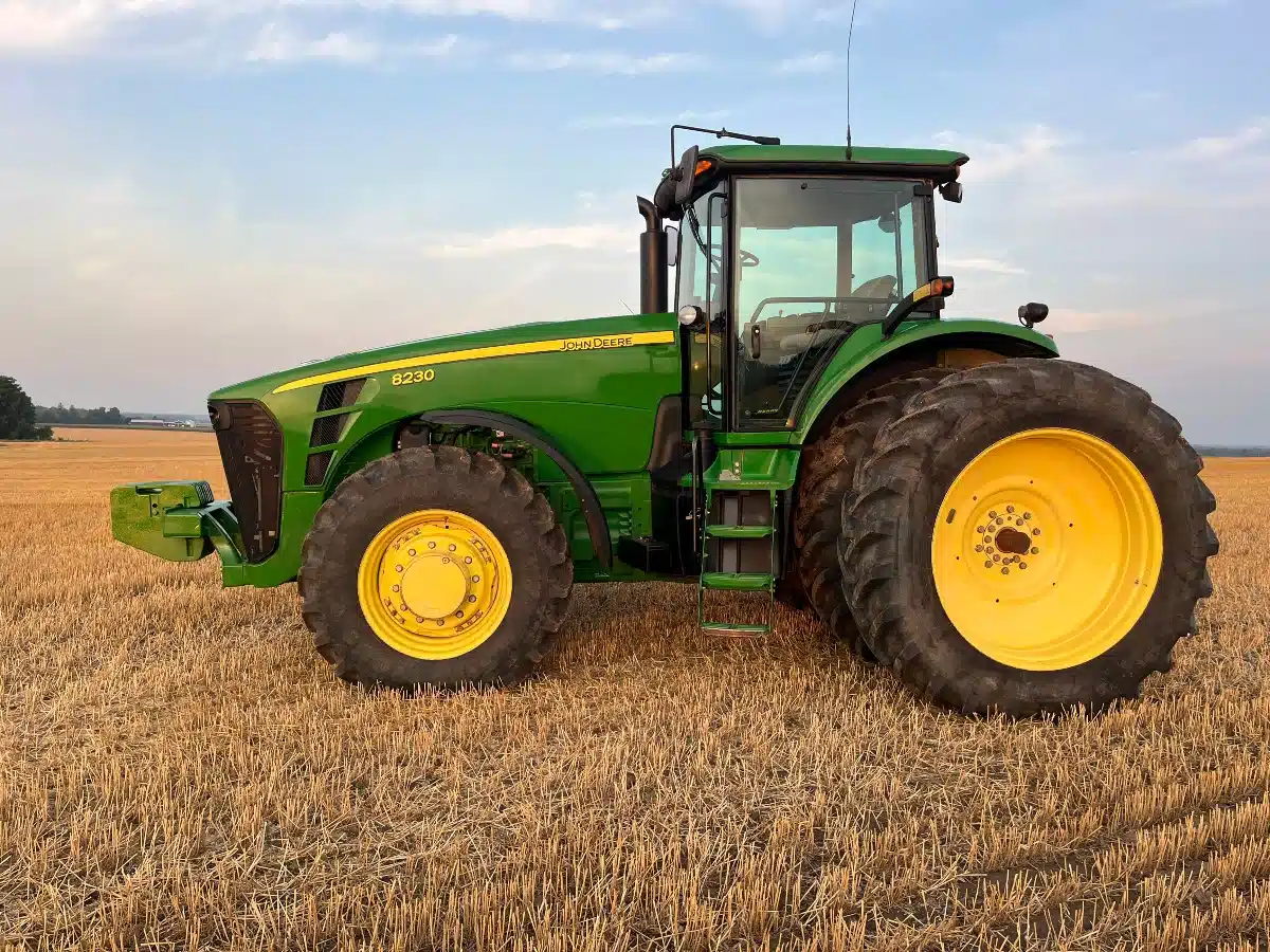 Gallery image 2 for Used 2008 John Deere 8230 Tractor