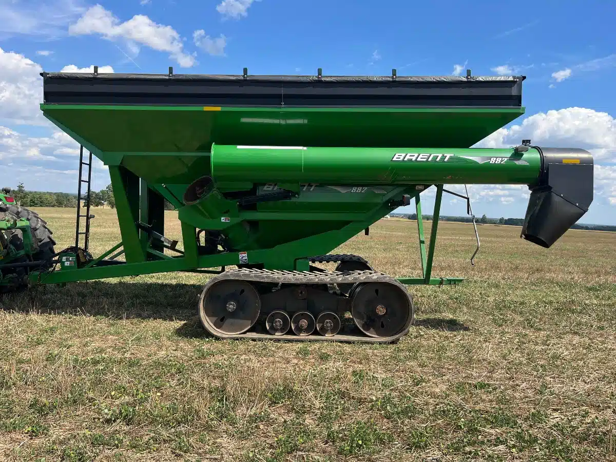 Gallery image 2 for Used 2012 Brent 882 Grain Cart