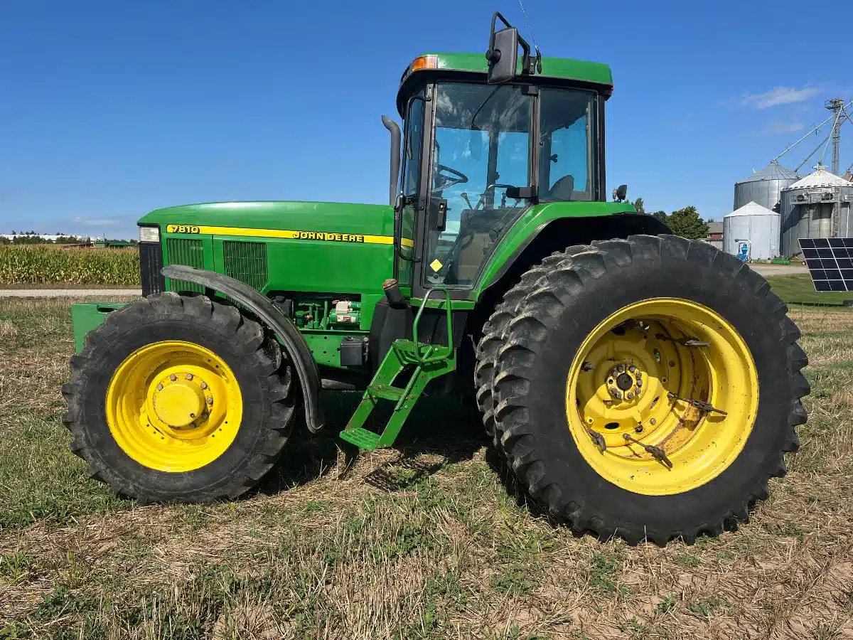 Gallery image 2 for 1997 John Deere 7810 Tractor