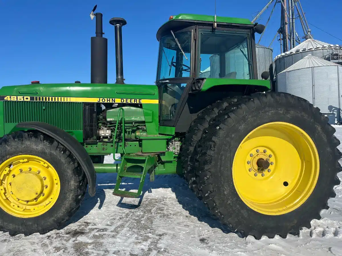 Gallery image 2 for 1988 John Deere 4850 Tractor