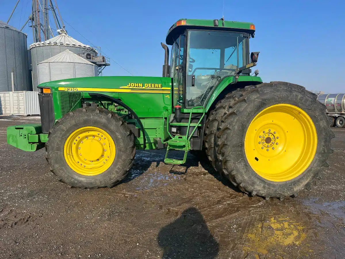Gallery image 2 for 2000 John Deere 8310 Tractor
