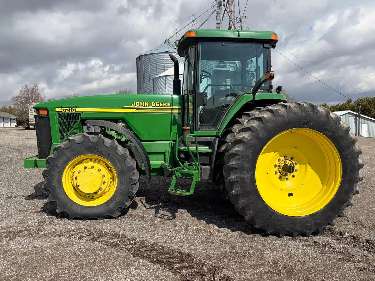 Gallery image 2 for 2001 John Deere 8210 Tractor