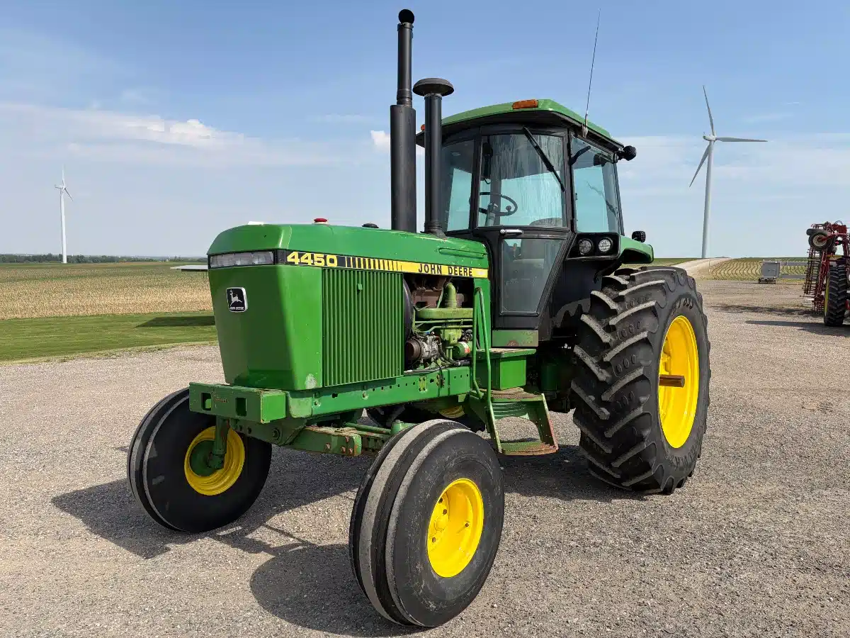 Gallery image 1 for 1983 John Deere 4450 Tractor