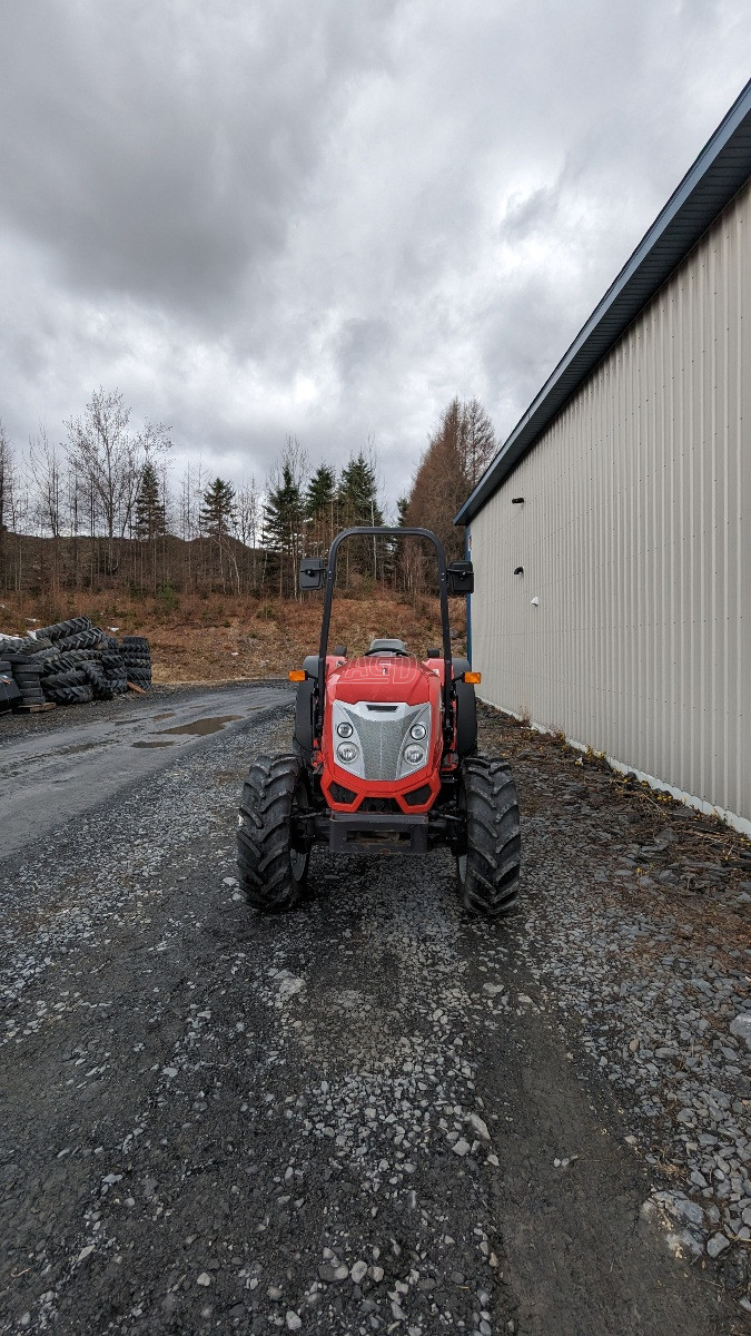 Gallery image 2 for 2022 McCormick X4.40F Tractor