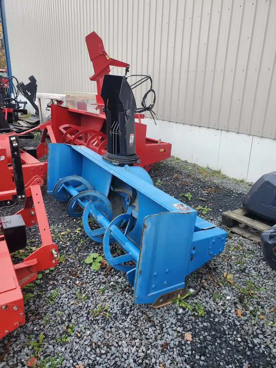 Gallery image 1 for Used LS Tractor LW3174 Snow Blower