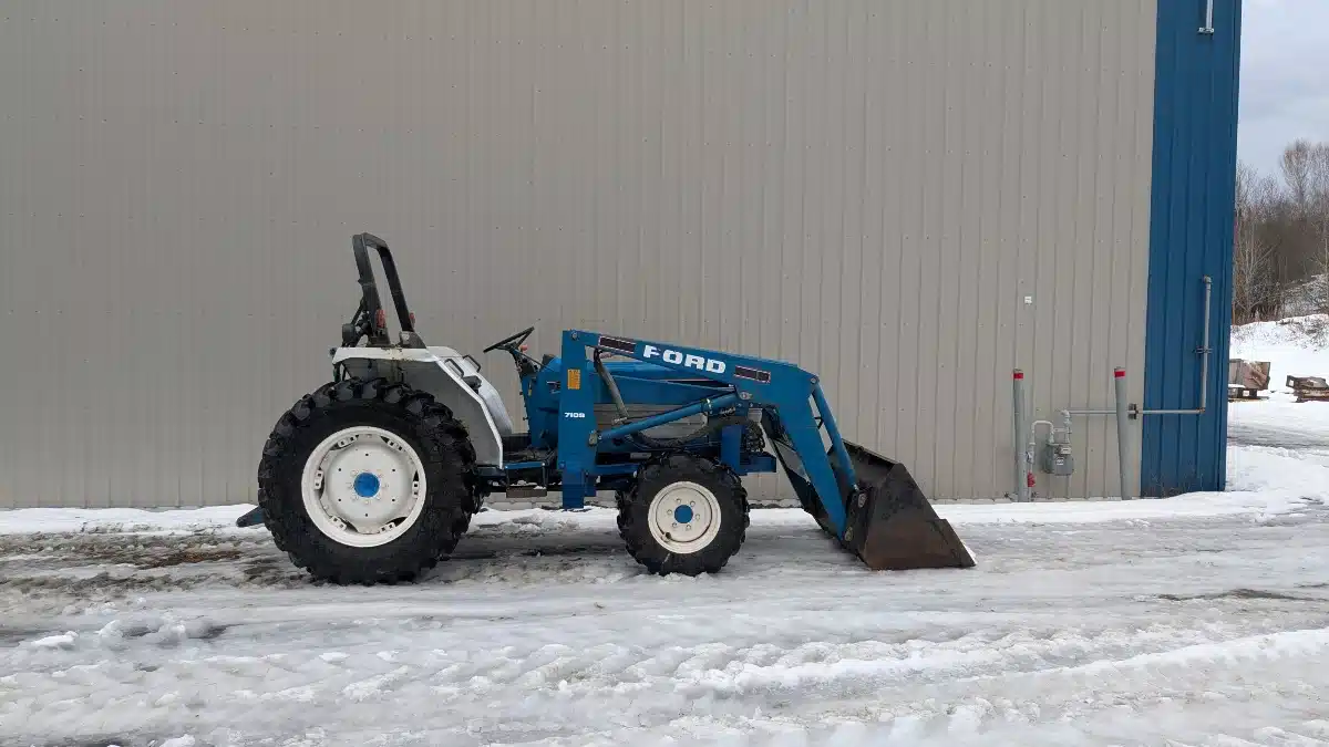 Used 1990 Ford 2120 Tractor