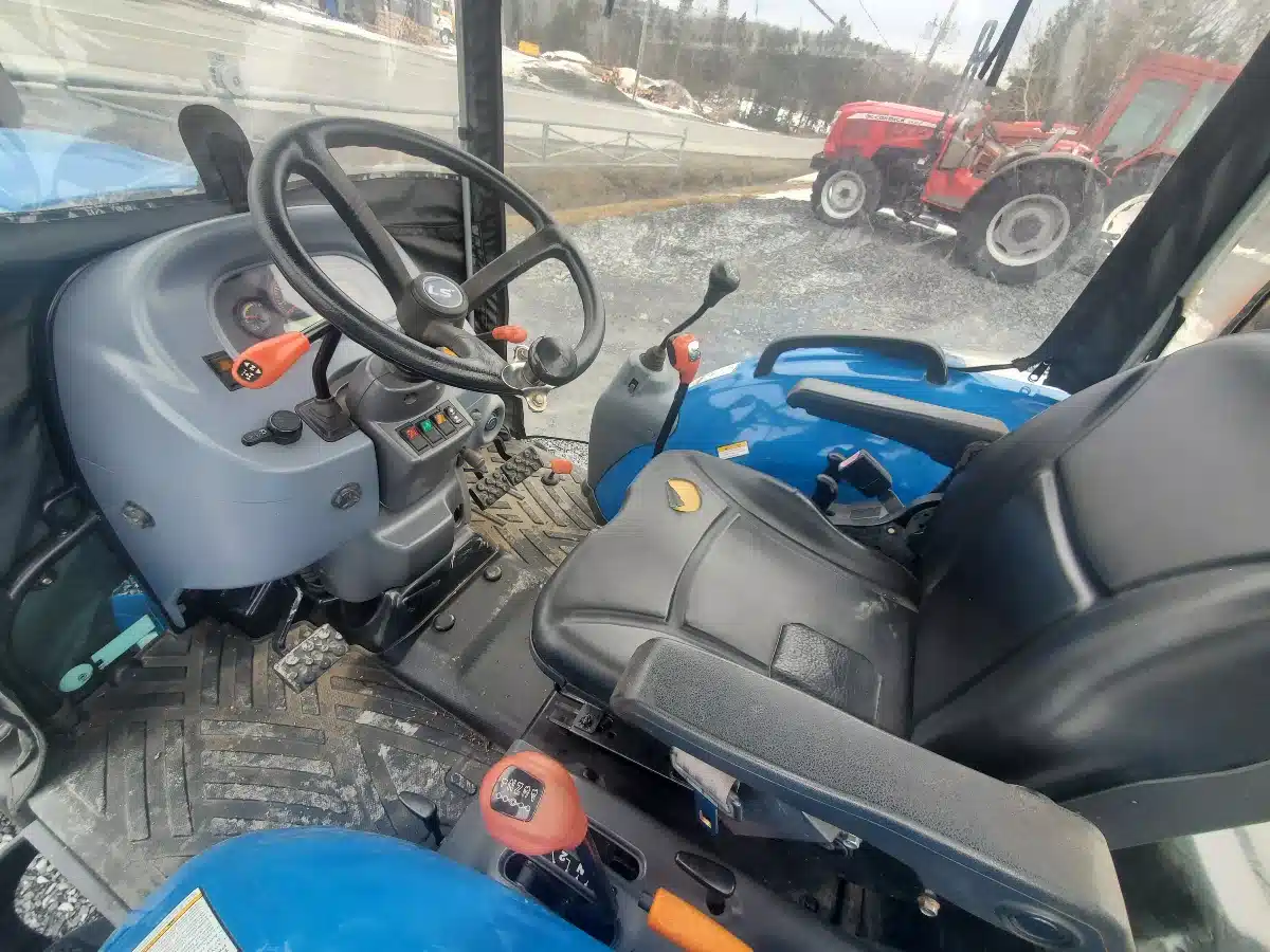 Gallery image 2 for 2016 LS Tractor XR4040 Tractor