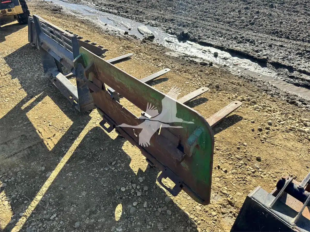 Gallery image 1 for Used 2000 DEERE Misc Pallet Fork
