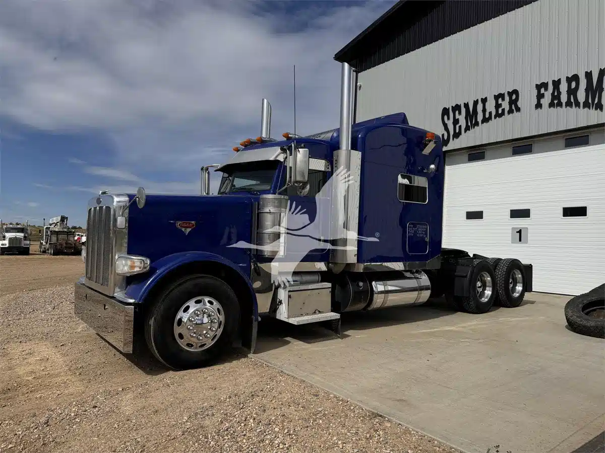 Gallery image 1 for Used 2014 Peterbilt 388 Truck