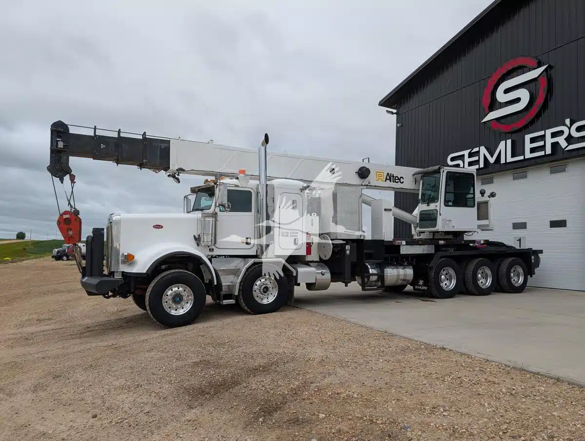 Gallery image 1 for Used 2012 Peterbilt 367 Truck Cab & Chassis