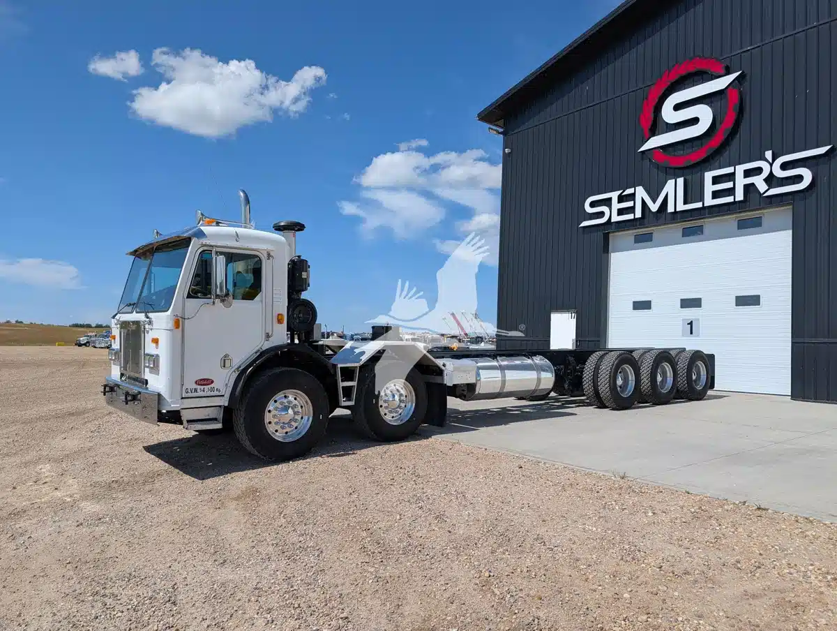 Gallery image 1 for Used 2007 Peterbilt 320 Truck Cab & Chassis