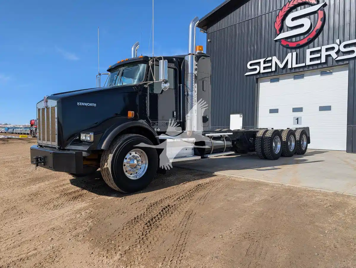Gallery image 1 for 2008 Kenworth T800 Truck Cab & Chassis