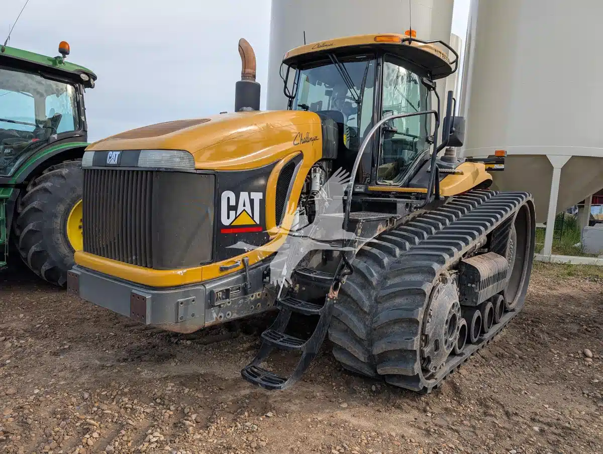 Gallery image 1 for Used 2006 Challenger MT865B Tractor