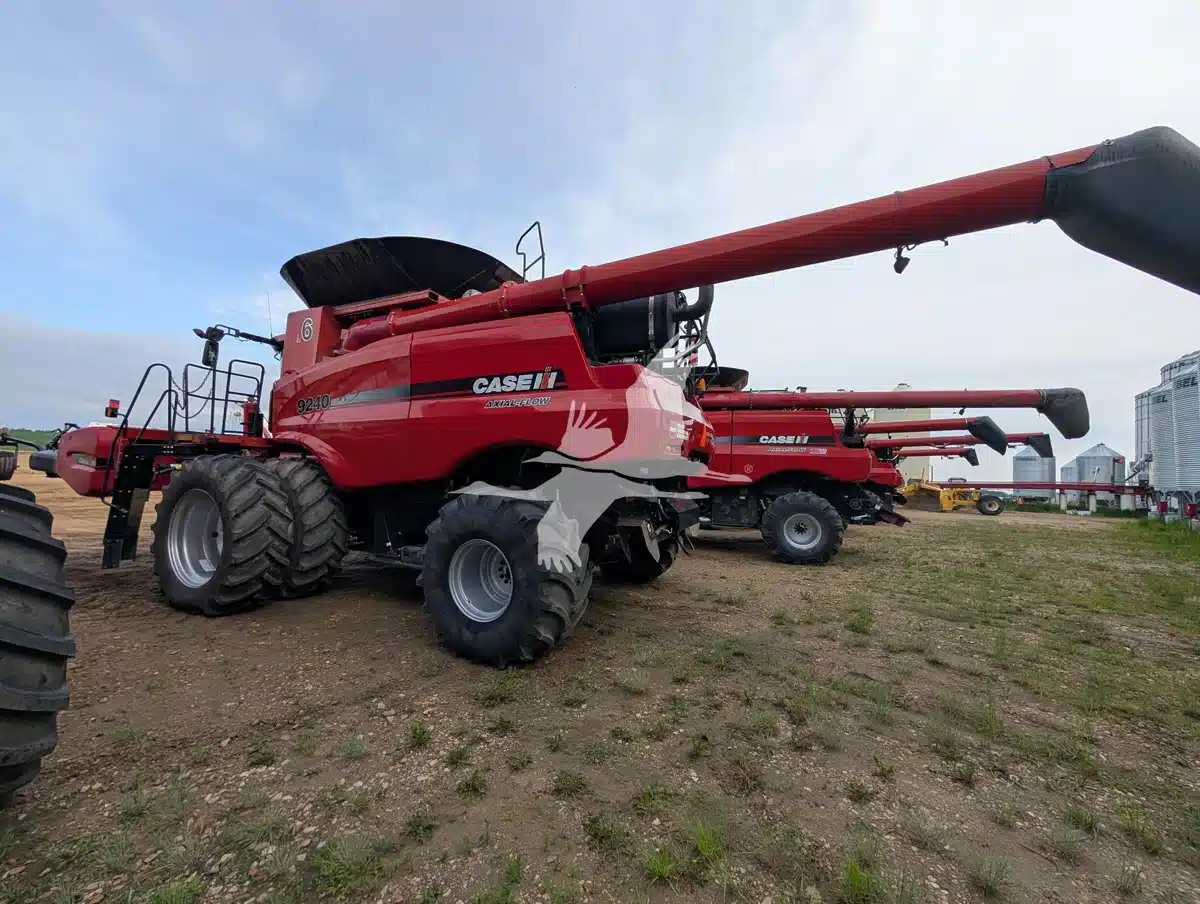 Gallery image 1 for Used 2015 Case IH 9240 Combine