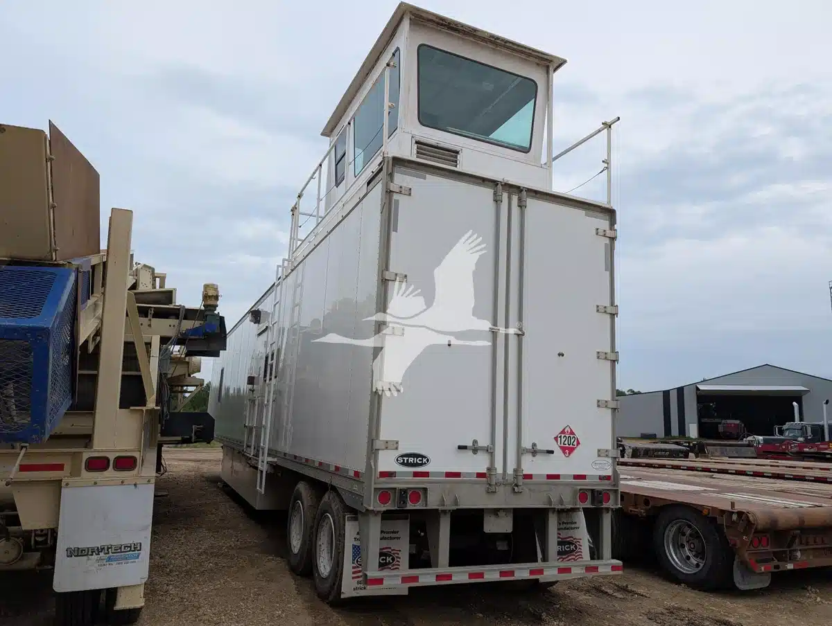 Gallery image 1 for Used 2020 VOLVO PENTA 685 KW Generator