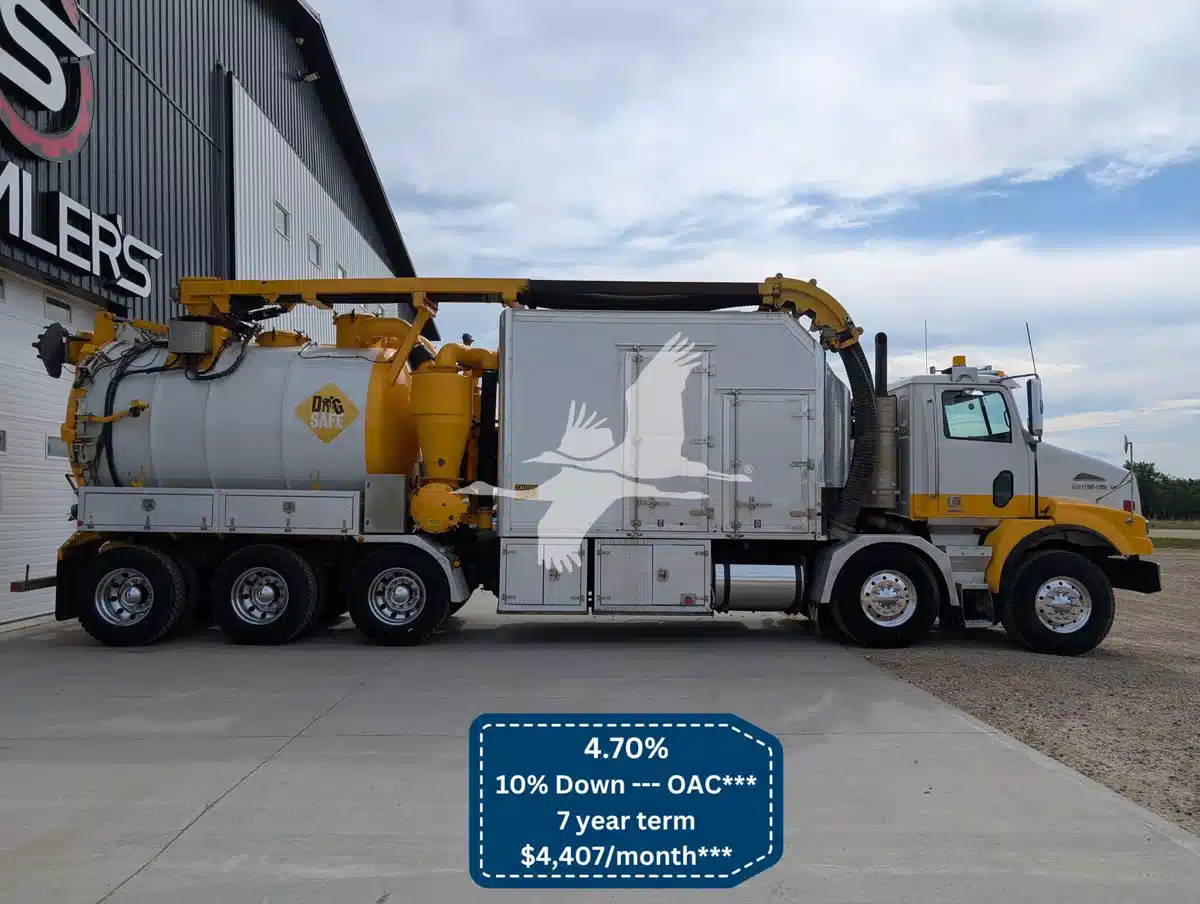 Gallery image 2 for 2017 Western Star 4900 Truck - Vacuum