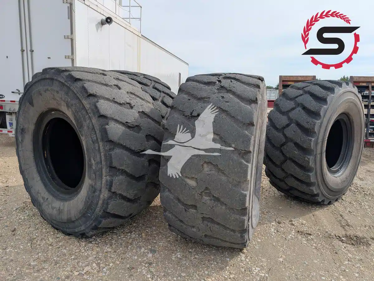 Gallery image 1 for Used 2020 MAXAM 35/65R33 Tires