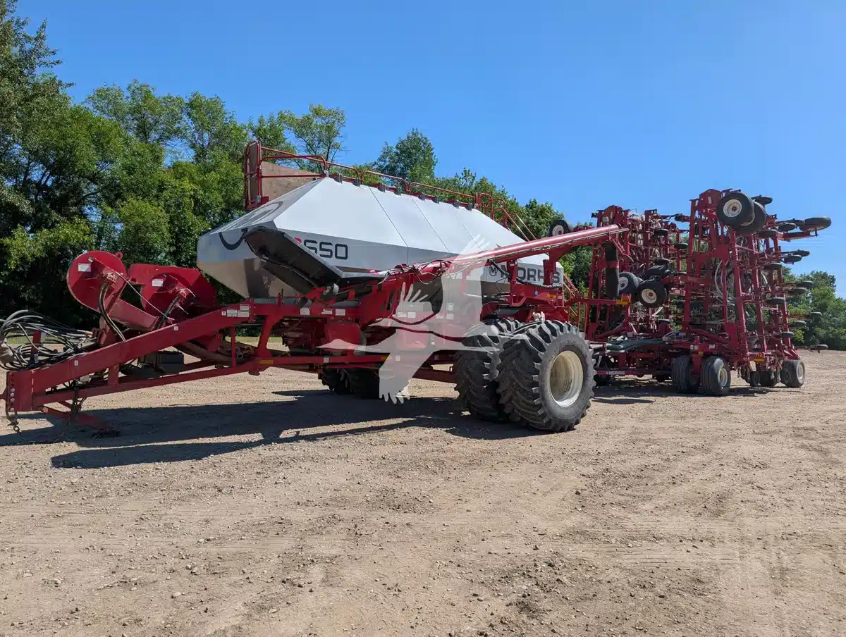 Gallery image 1 for Used 2016 Morris C2 CONTOUR Air Seeder