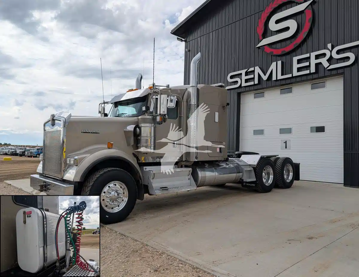 Gallery image 1 for Used 2019 Kenworth W900B Semi-Truck