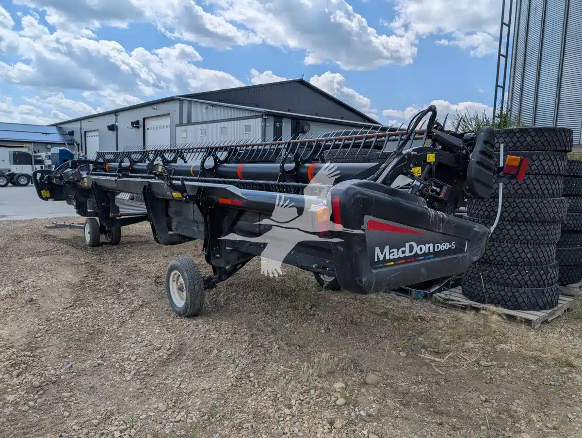 Gallery image 1 for Used 2012 MacDon D60S Header - Flex