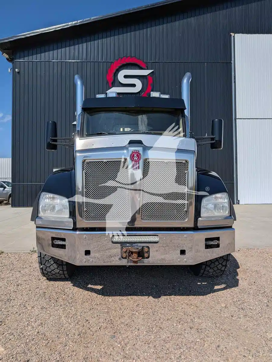 Gallery image 2 for Used 2018 Kenworth T880 Truck - Vacuum