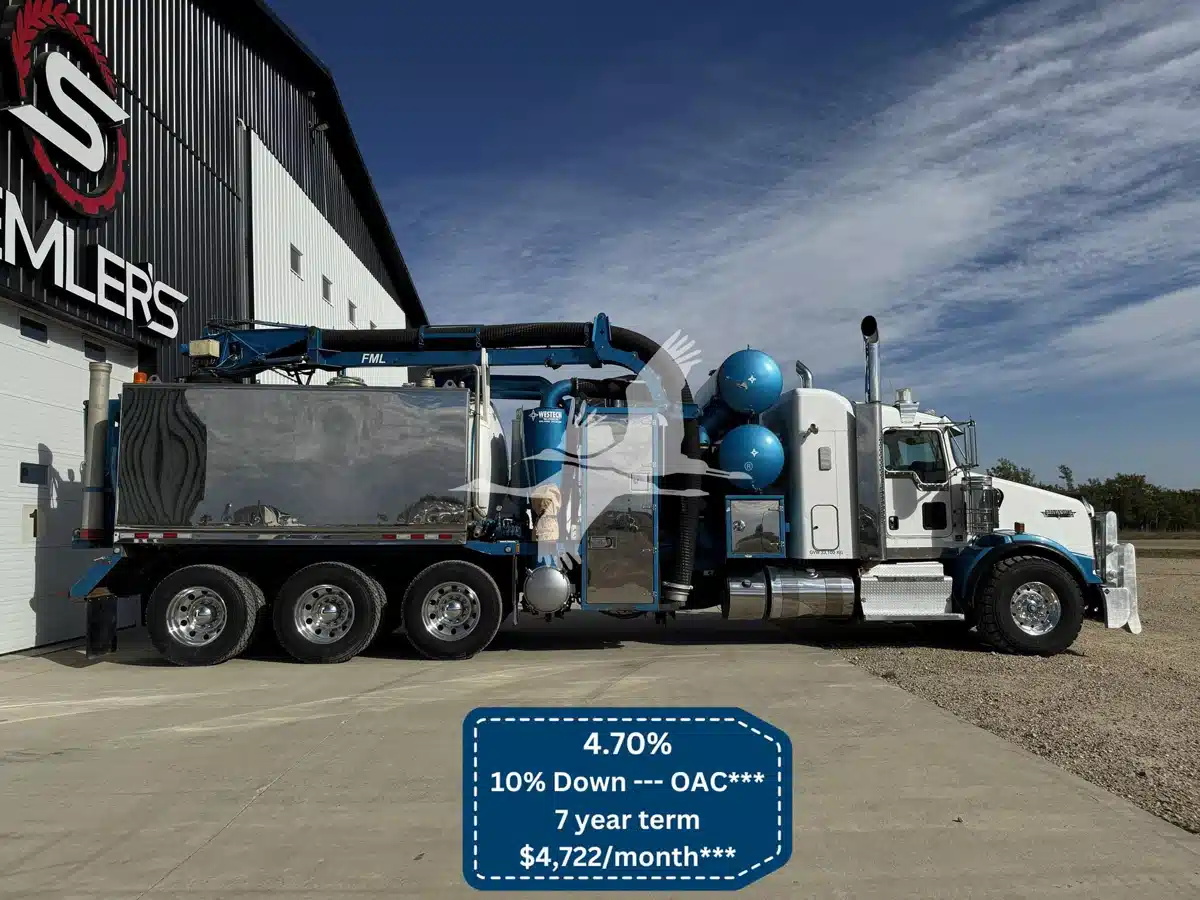 Gallery image 2 for Used 2015 Kenworth T800 Truck - Vacuum