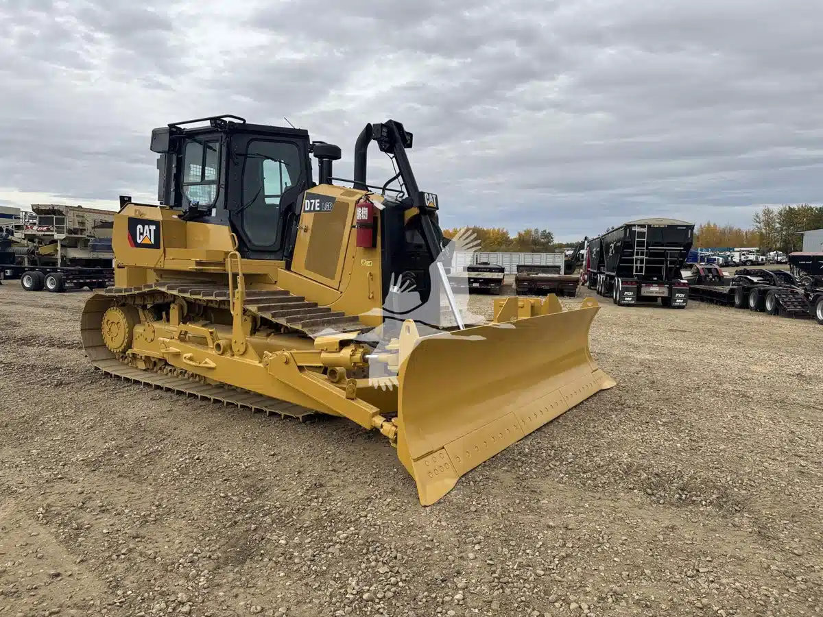Gallery image 1 for Used 2017 Caterpillar D7E LGP Crawler