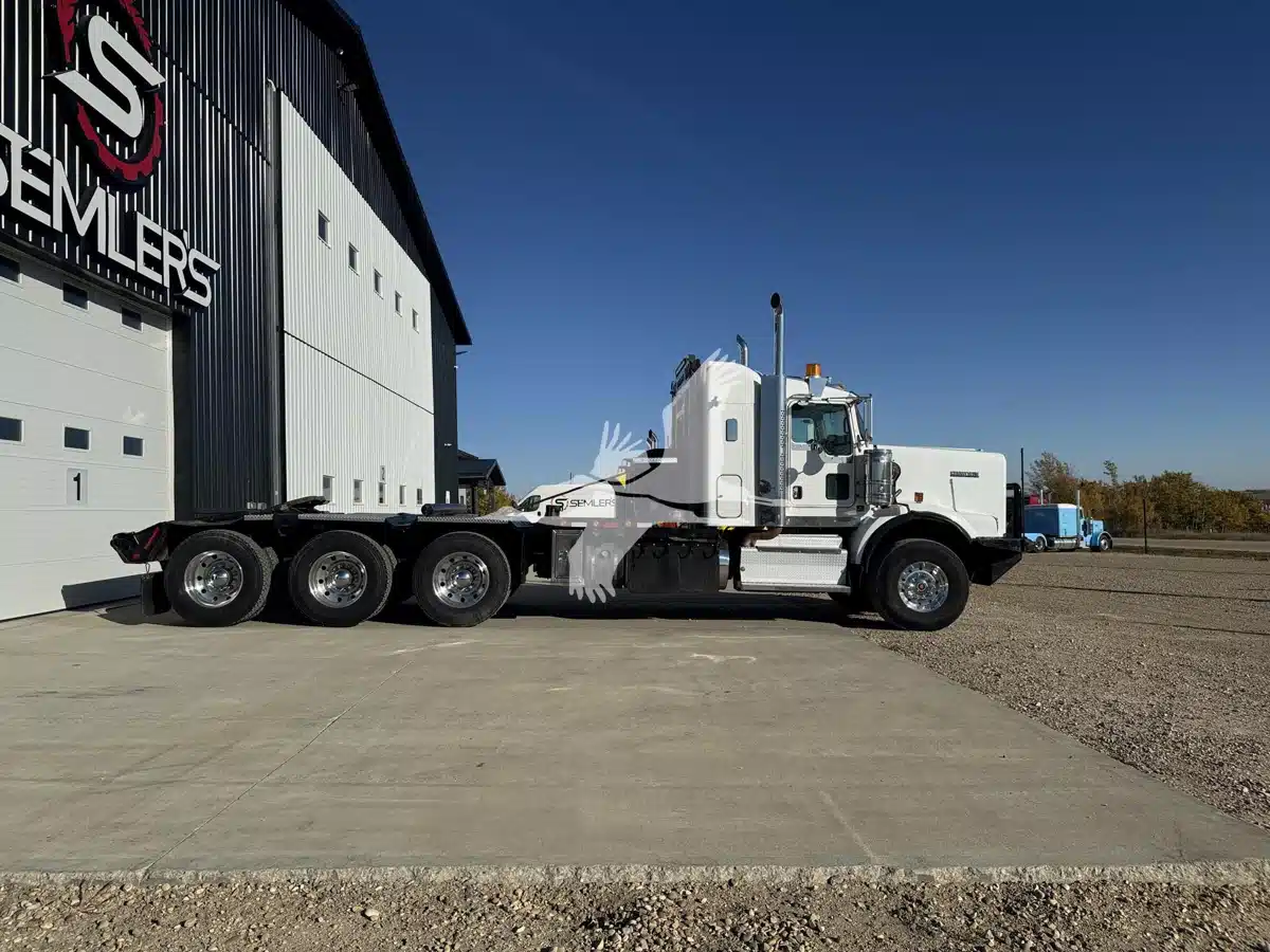 Gallery image 1 for Used 2013 Kenworth C500 Semi-Truck