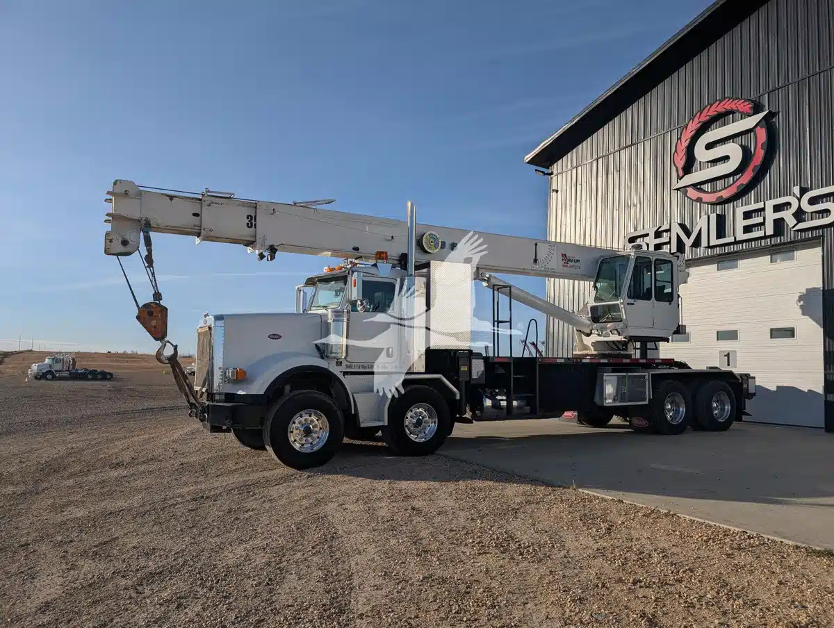 Used 2007 Peterbilt 357 Truck Cab & Chassis