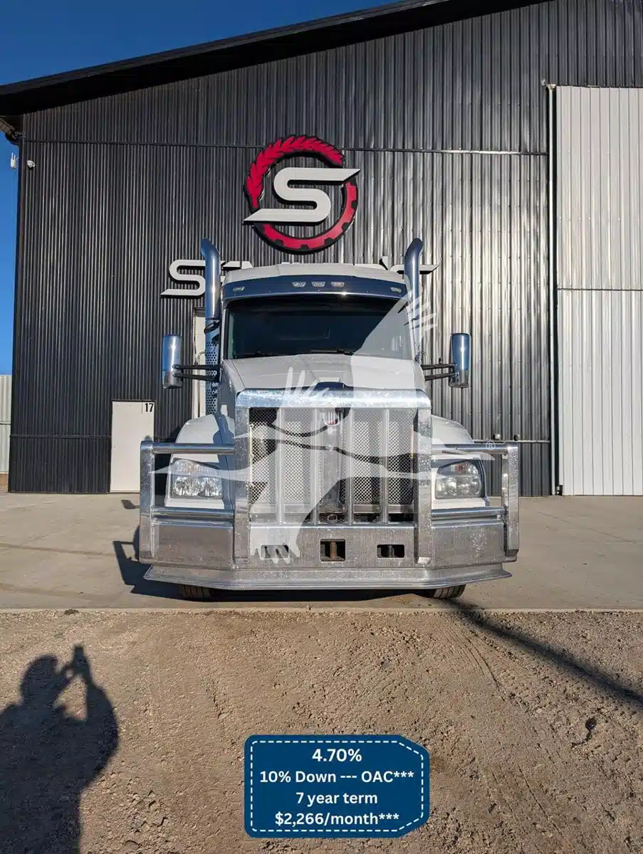 Gallery image 2 for Used 2022 Kenworth T880 Semi-Truck