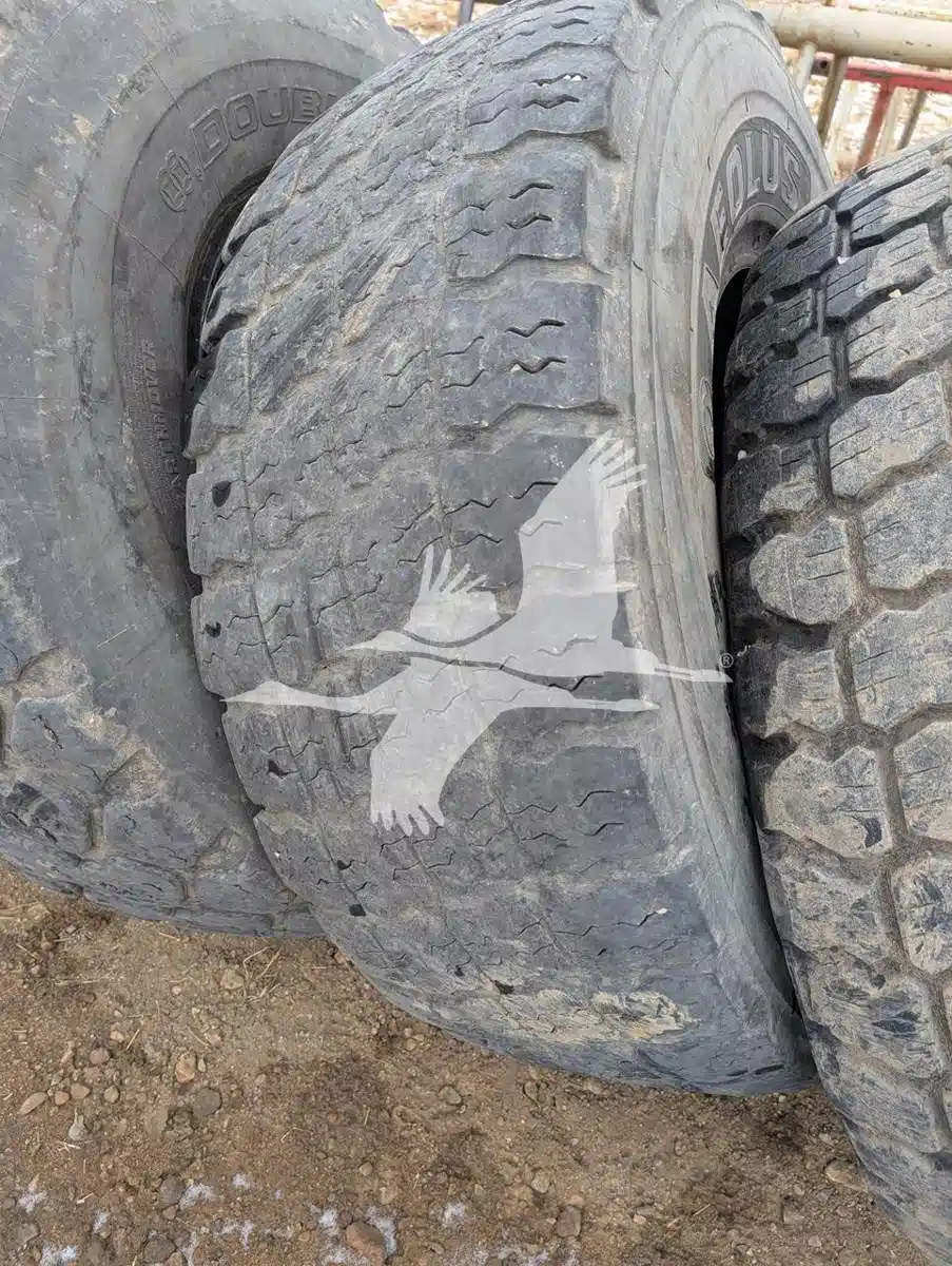 Used 2010 AEOLUS 17.5R25 Tires