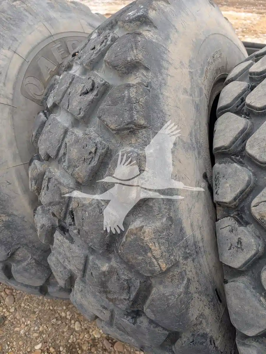 Gallery image 2 for Used 2010 AEOLUS 20.5R25 Tires