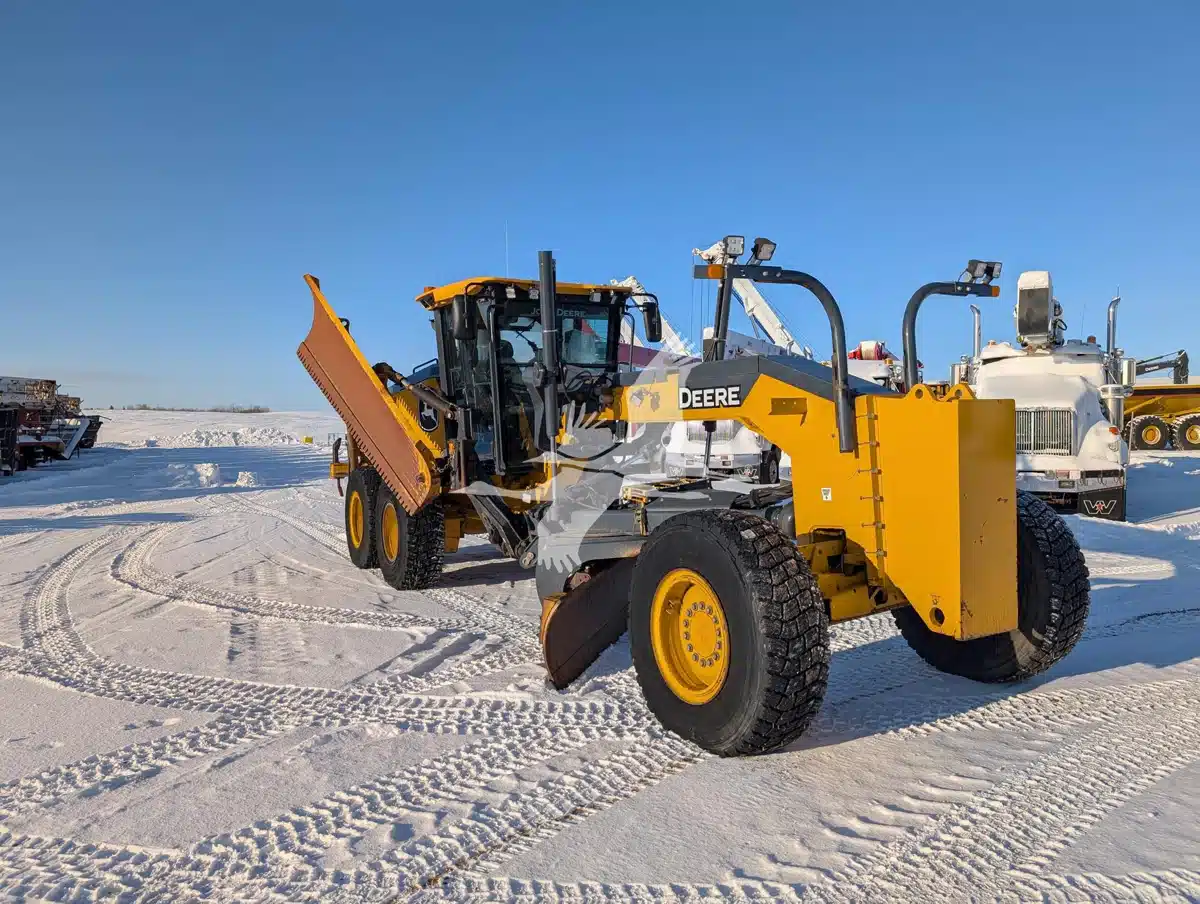 Gallery image 2 for Used 2021 DEERE 872GP Grader