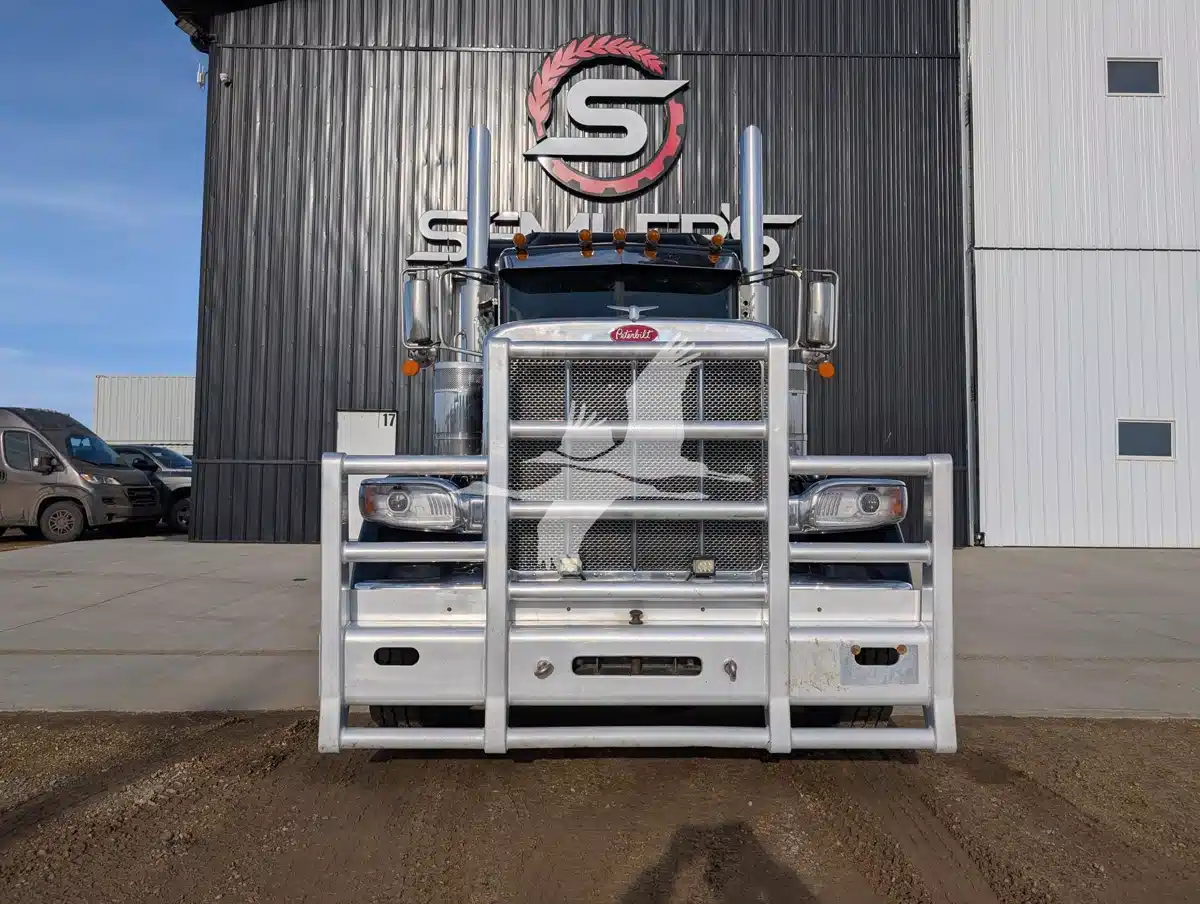 Gallery image 2 for 2022 Peterbilt 389 Semi-Truck