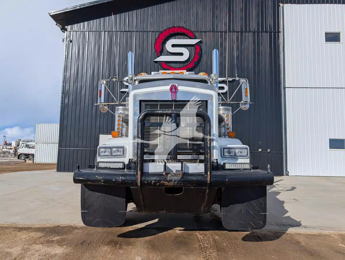 Gallery image 2 for 2007 Kenworth C500 Semi-Truck