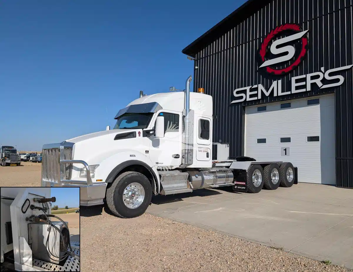 Gallery image 1 for 2015 Kenworth T880 Semi-Truck