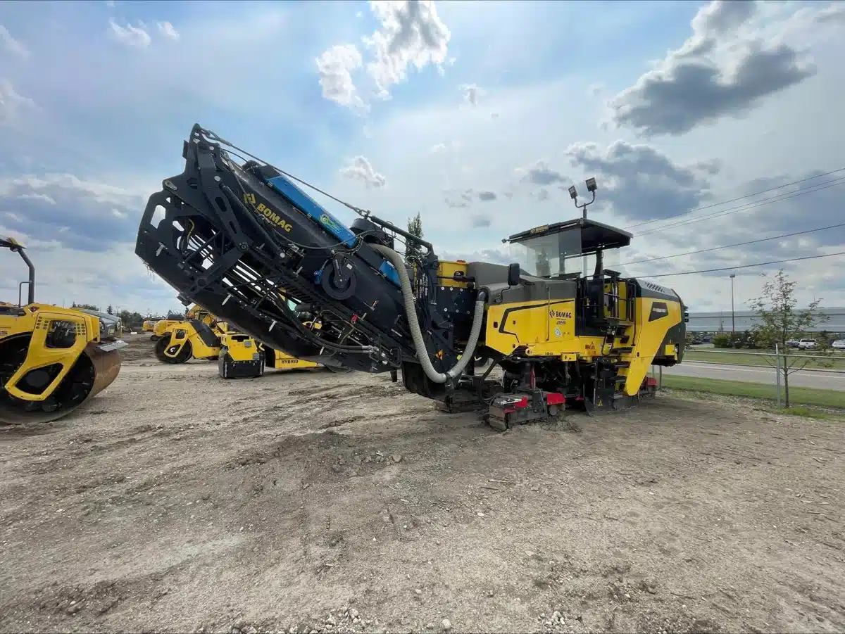Photo de la Galerie 2 pour 2023 Bomag BM2200/65 Équipement d'asphalte