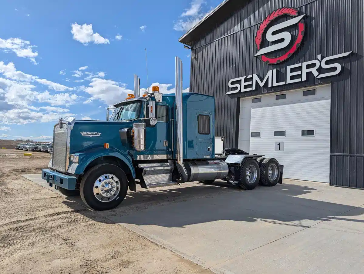 Photo de la Galerie 1 pour 2002 Kenworth W900B Camion dix roues