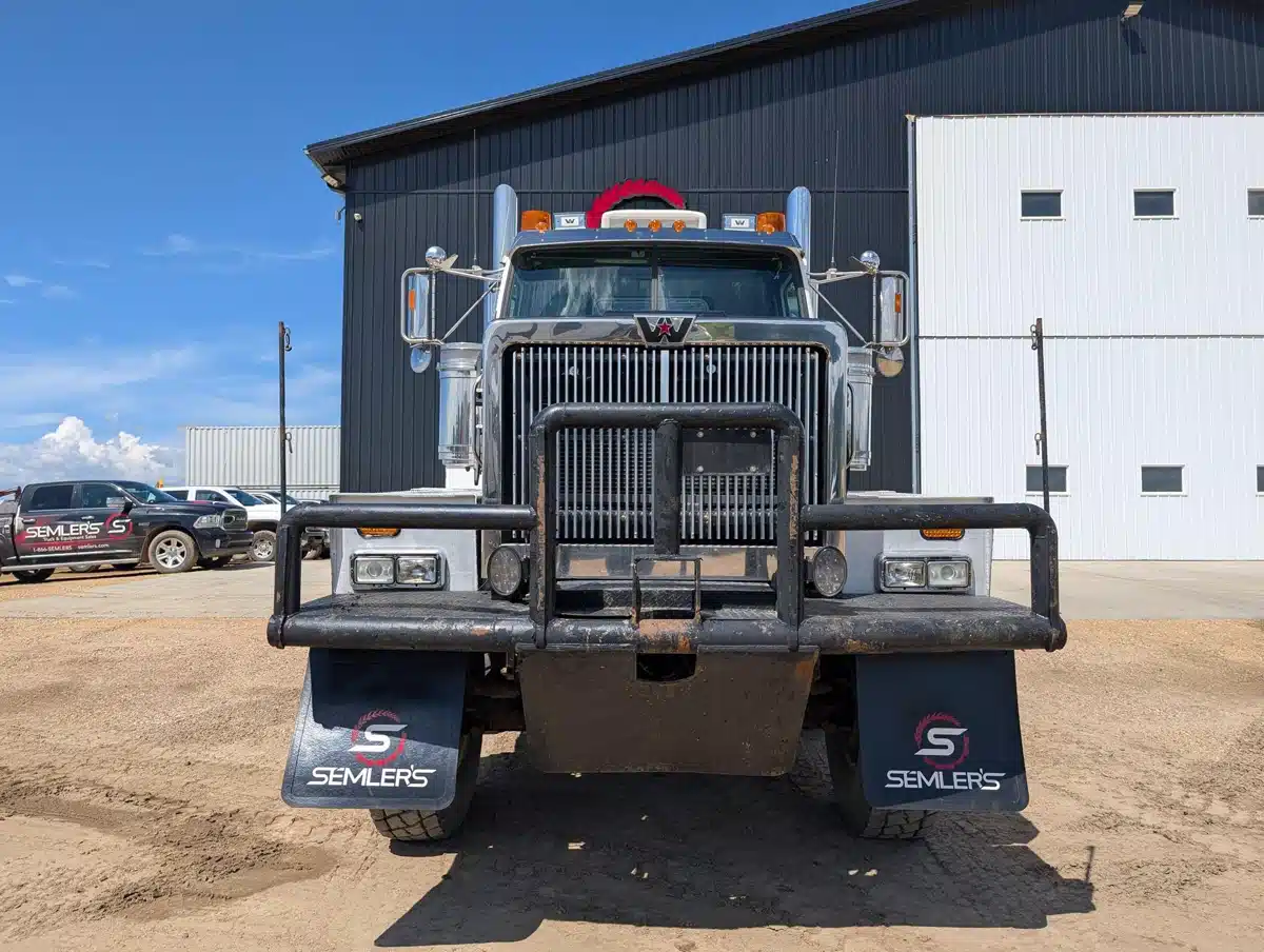 Gallery image 2 for 2013 Western Star 6900XD Semi-Truck