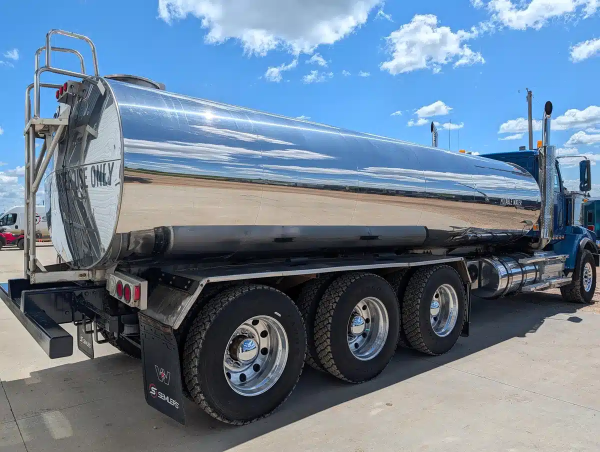 Photo de la Galerie 2 pour 2019 Western Star 4900 Camion - Citerne