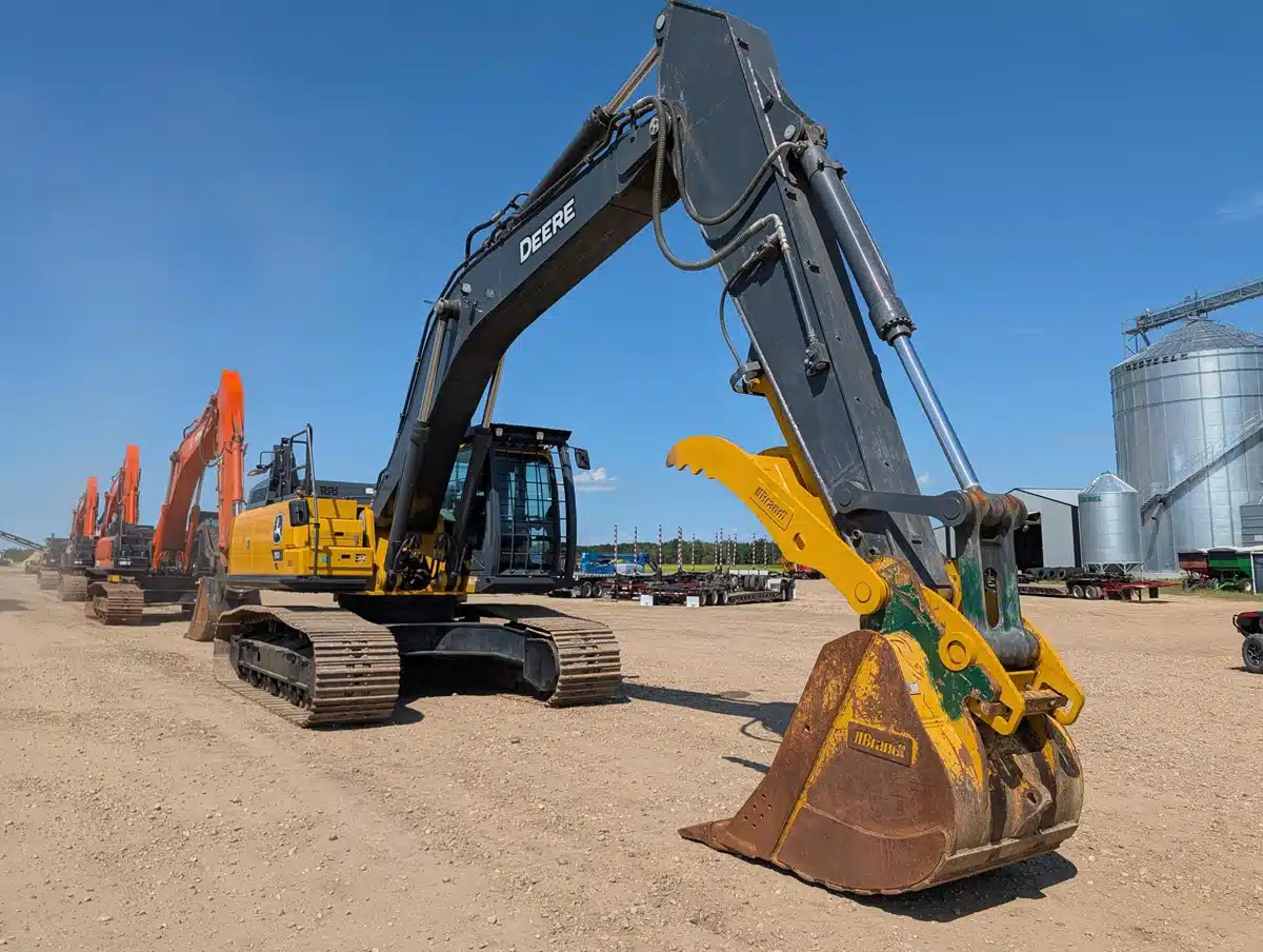Photo de la Galerie 1 pour 2022 DEERE 350 P-TIER Excavatrice