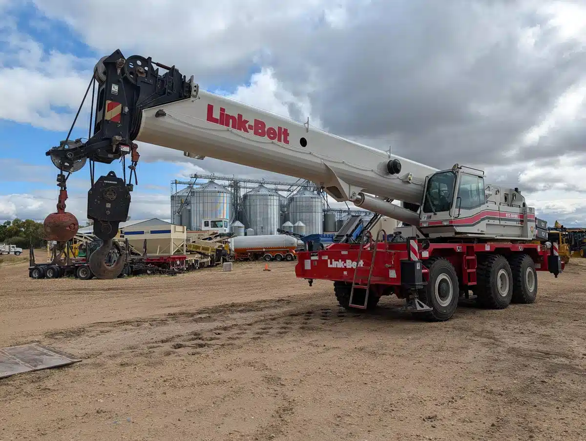 Gallery image 2 for 2002 Link-Belt RTC-80100 Crane