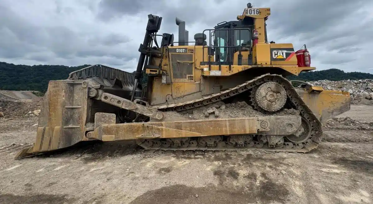 Gallery image 1 for 2022 Caterpillar D10T2 Crawler