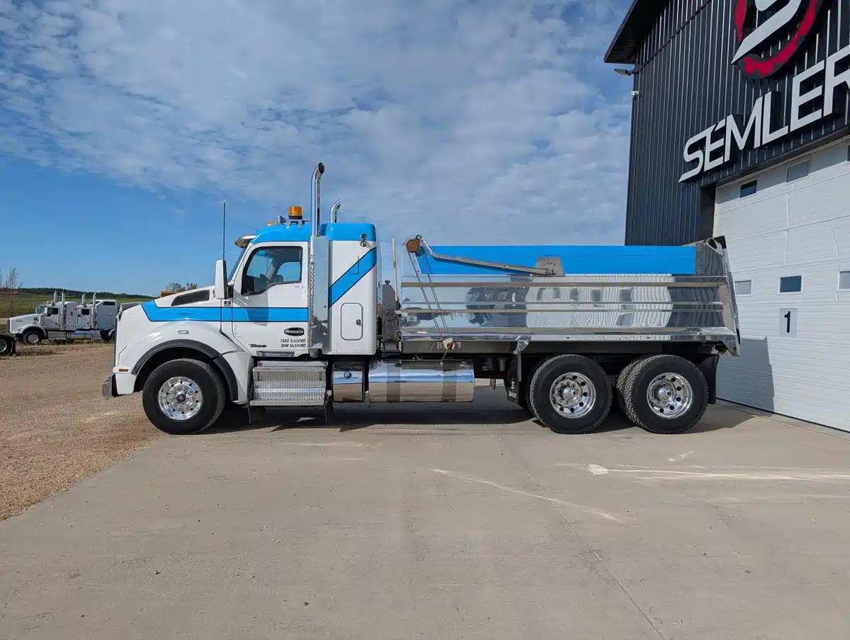 Gallery image 2 for 2020 Kenworth T880 Truck - Dump