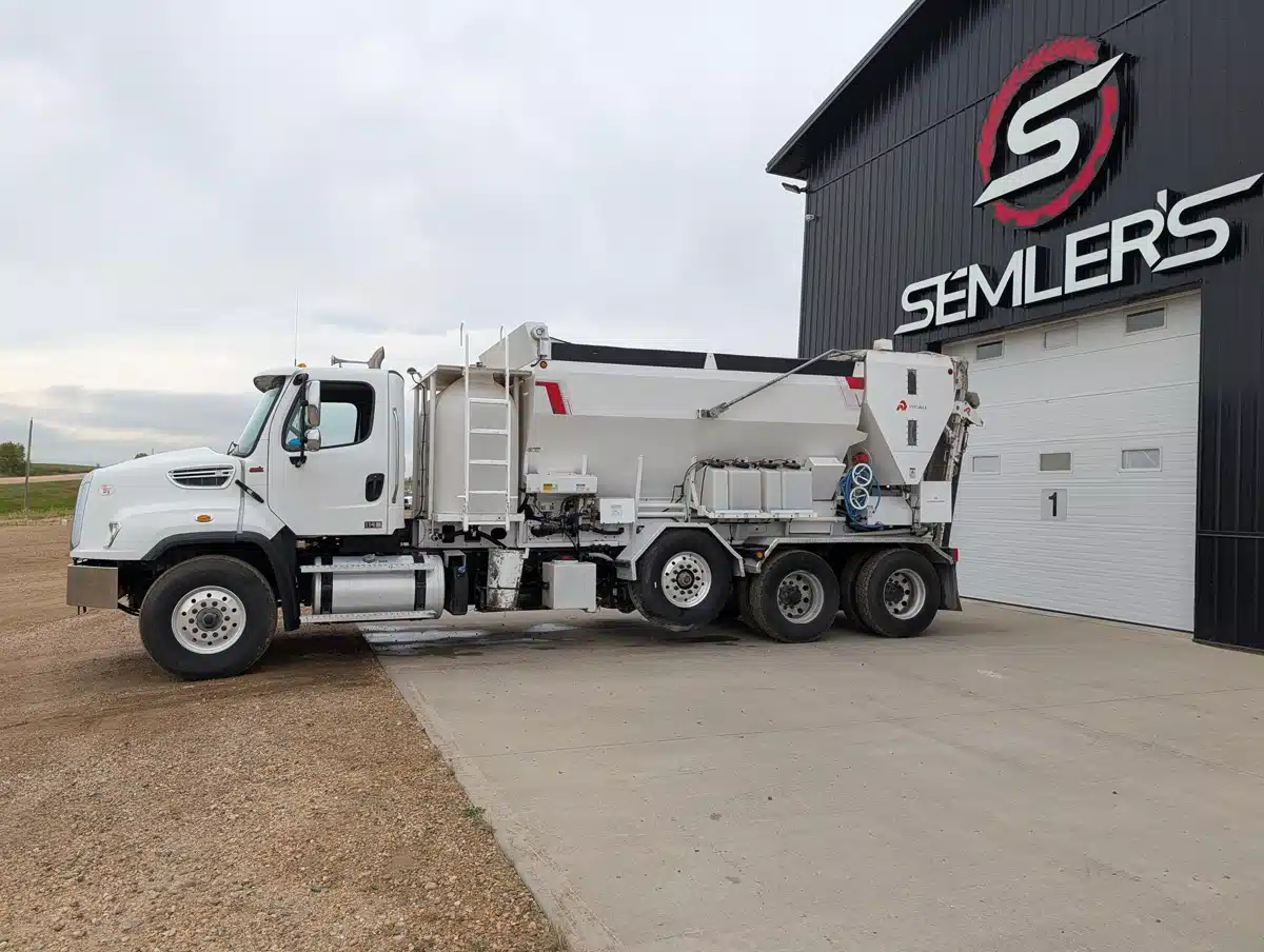 Gallery image 1 for 2024 Freightliner 114 Truck - Grain