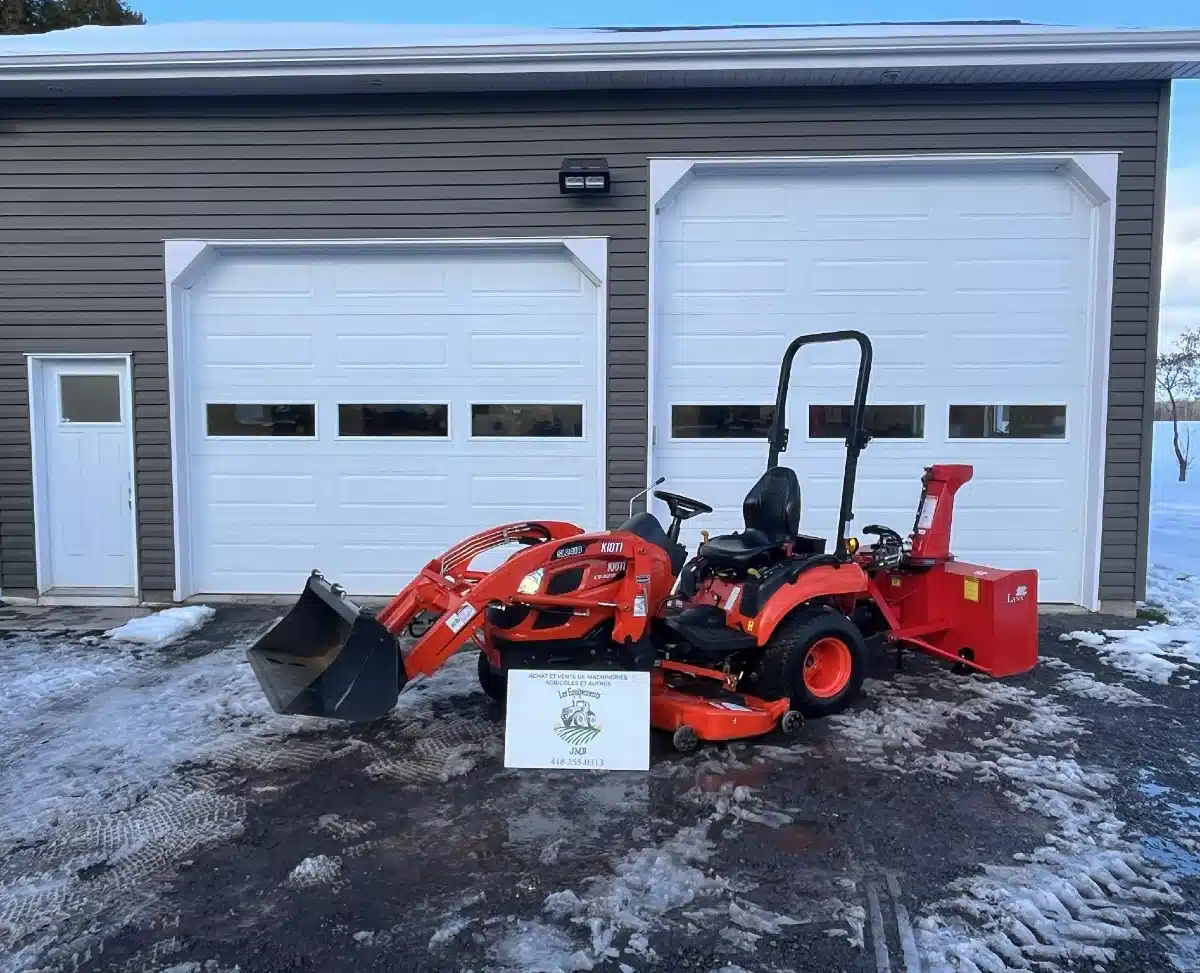 Gallery image 1 for Used 2017 Kioti CS2210 Tractor