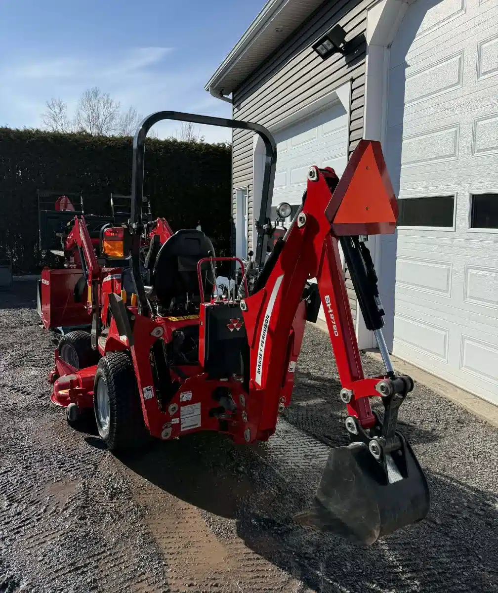 Gallery image 2 for 2022 Massey Ferguson GC1725MB Tractor