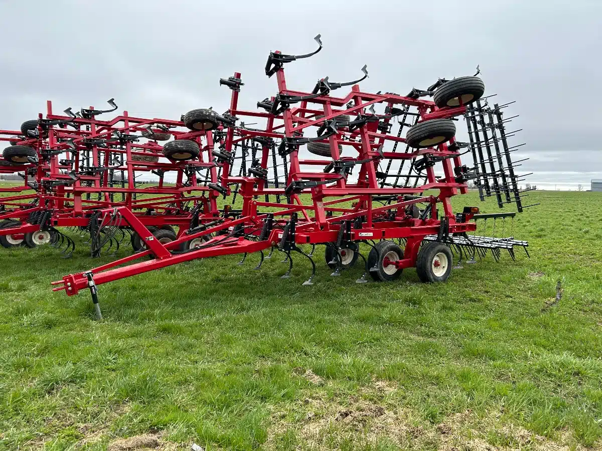 Gallery image 2 for New Bru-Till 1024 Cultivator
